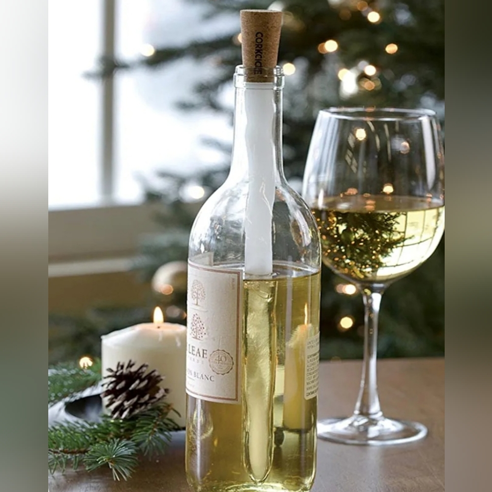NWOT Corkcicle Classic Wine Chiller, Cork